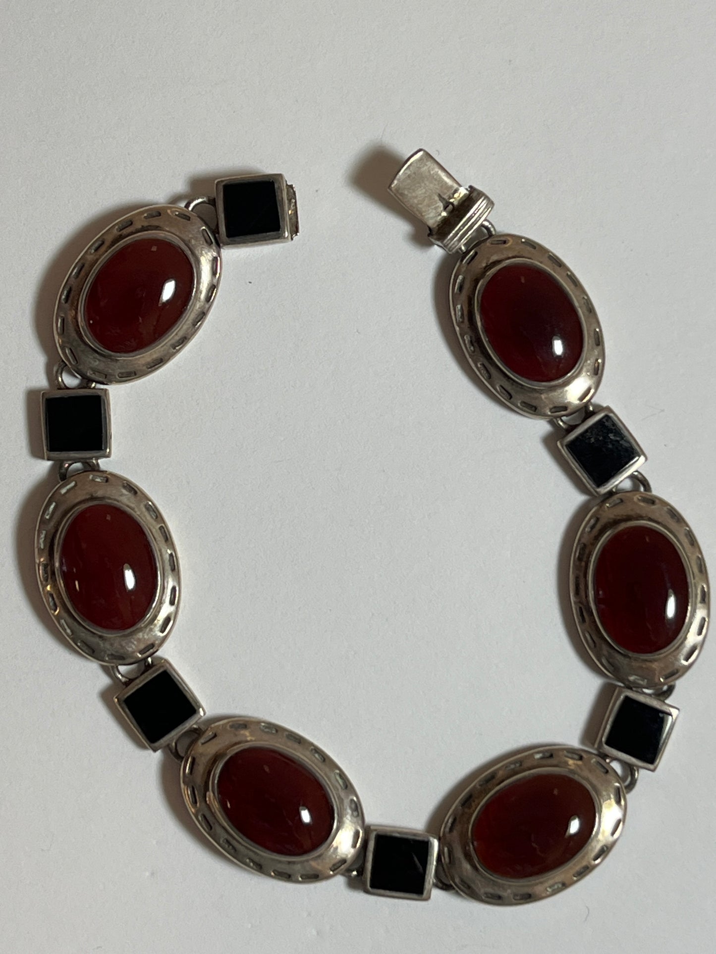 Sterling Silver Carnelian & Black Onyx Bracelet