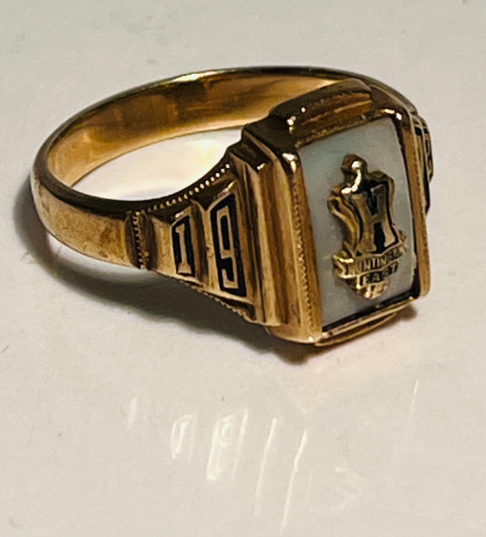 10K Gold 1972 Class Ring