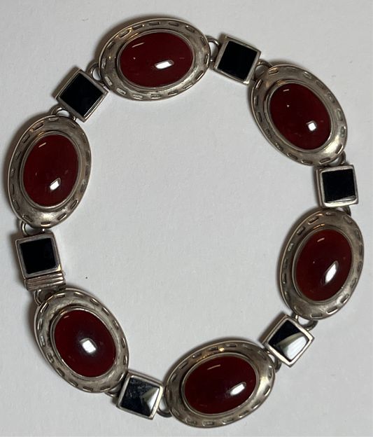 Sterling Silver Carnelian & Black Onyx Bracelet